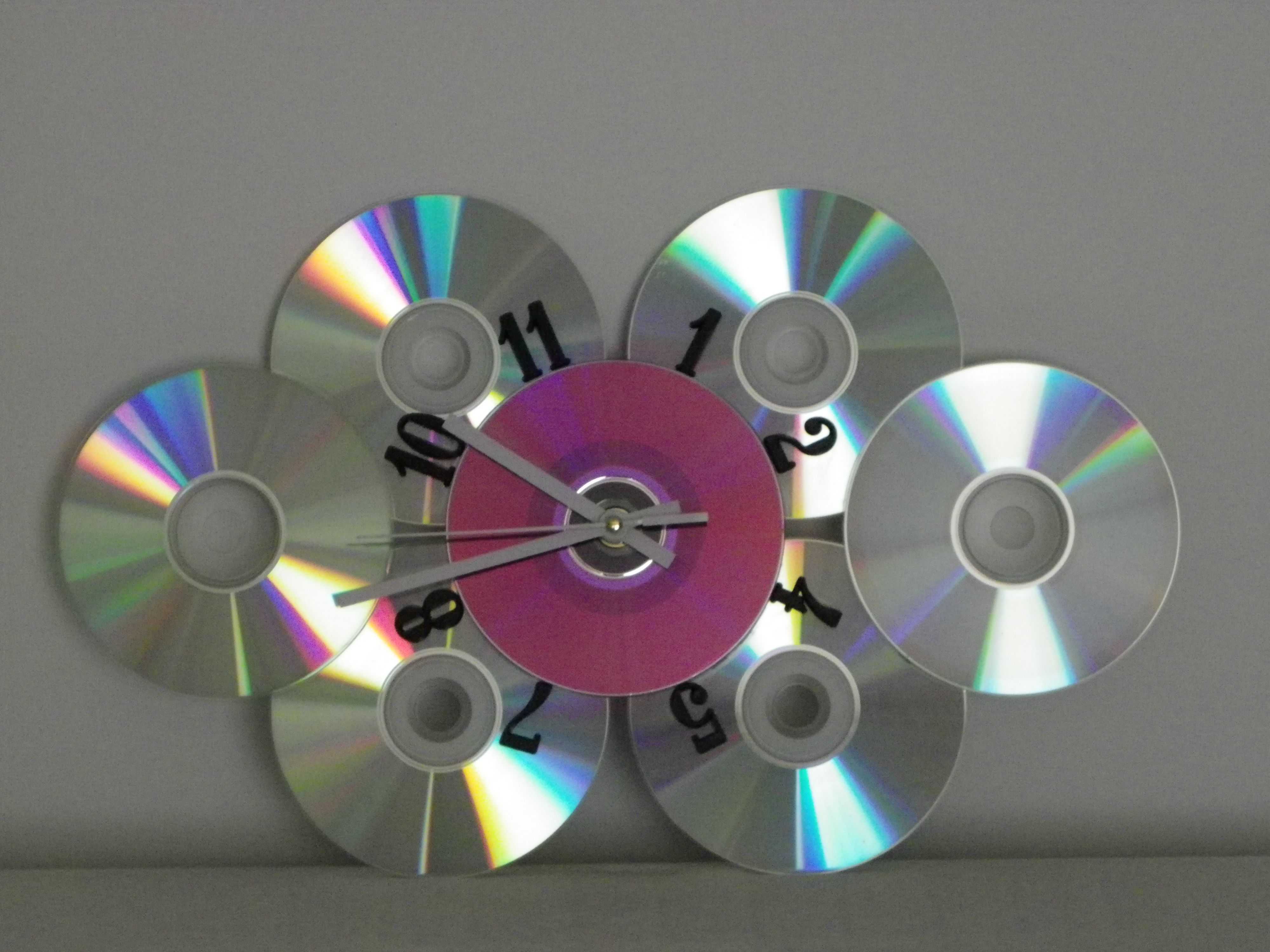 Поделки из дисков своими руками — красивые идеи, уникальные поделки и блестящие примеры работ мастеров (95 фото и видео)