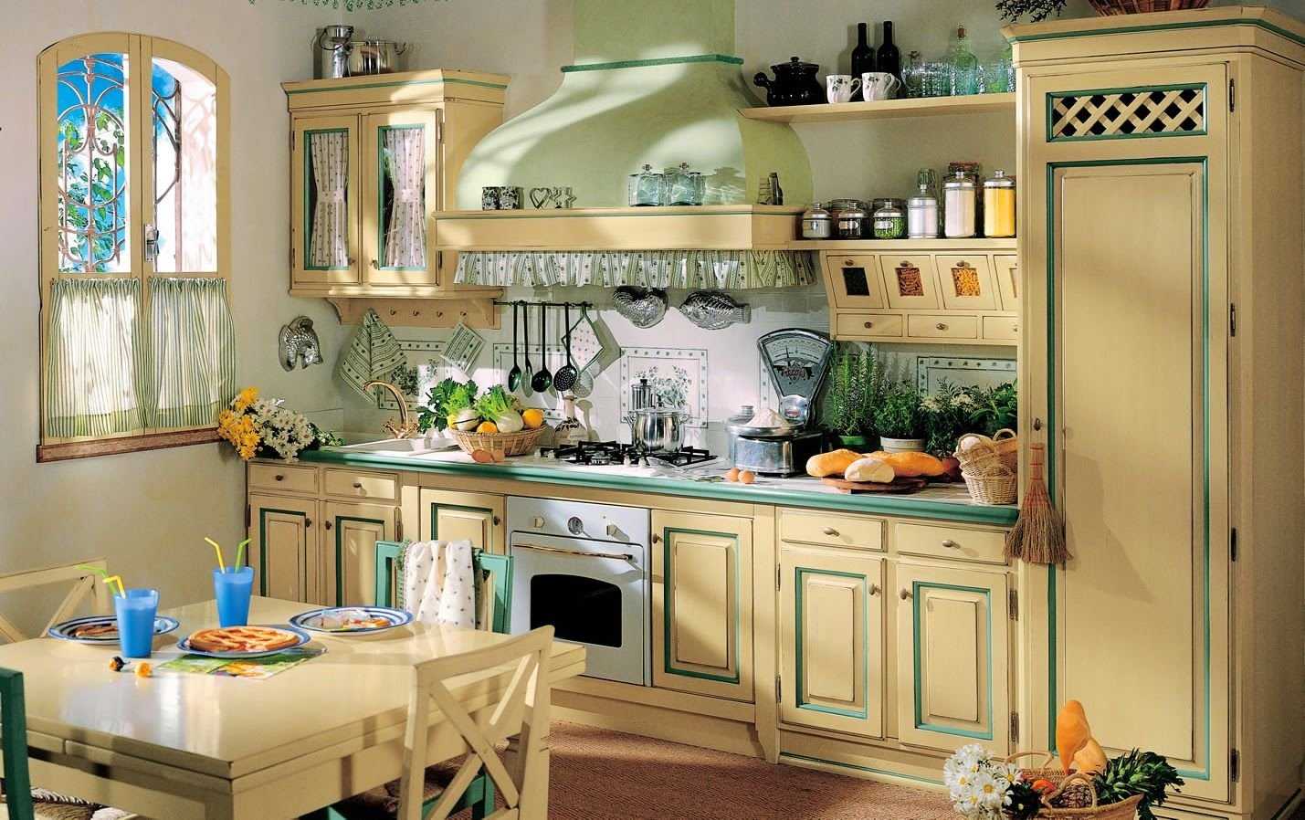 Кухни в итальянском классическом и современном стиле, фото в интерьере