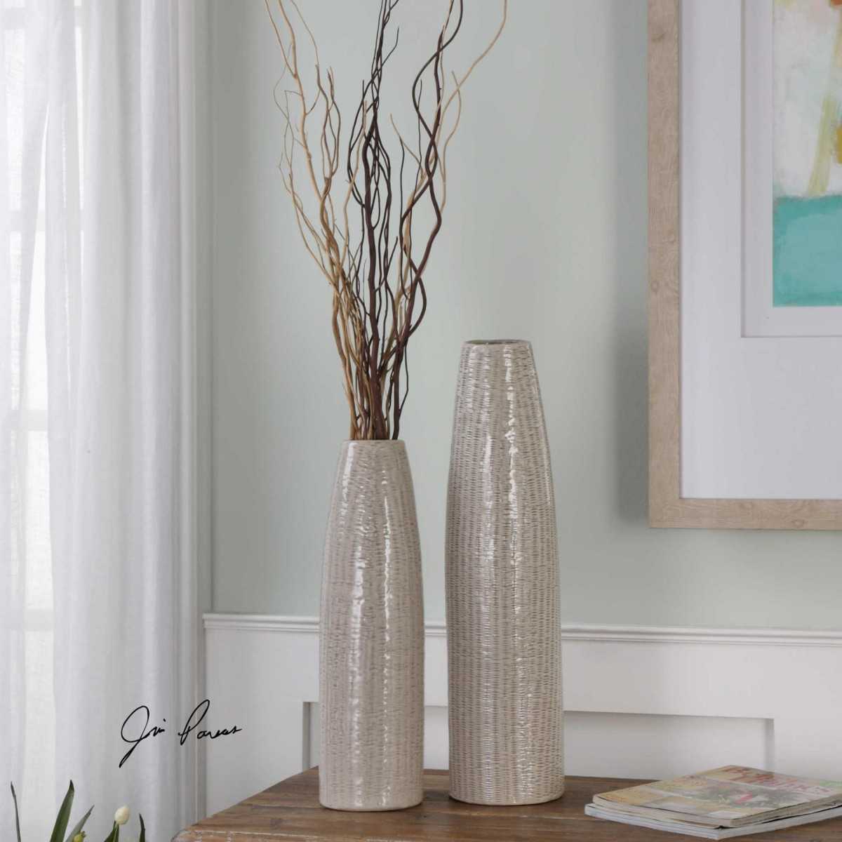 Напольные вазы в интерьере: виды, дизайн, форма, цвет, стиль, варианты наполнения