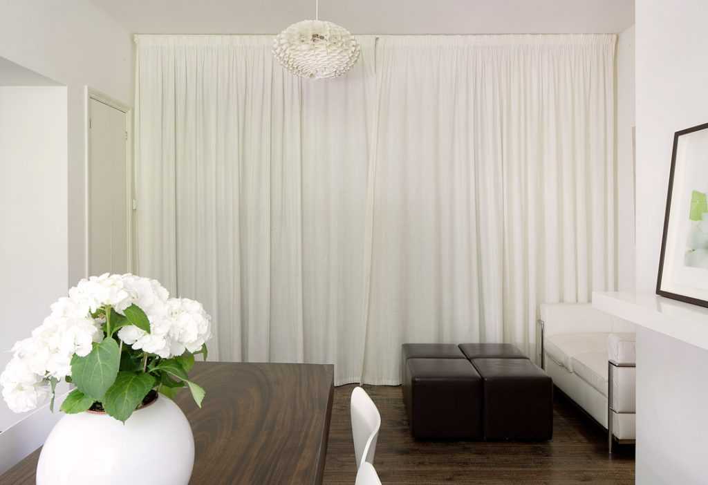 Белые шторы в интерьере квартиры 120 фото эффектных дизайнов