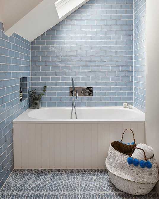 Синяя ванная комната: оттенки цвета, правила сочетания и популярные стили